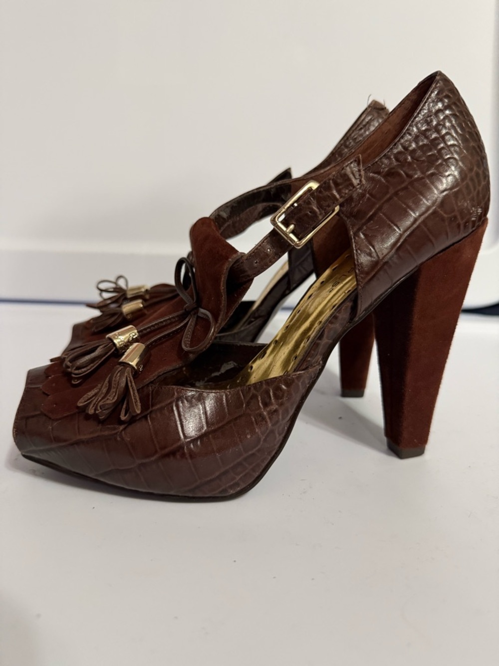 BCBGirls Malaya Brown Platform Peep Toe Sandal Fringe Tassel Heels Sz 7 - Picture 7 of 8